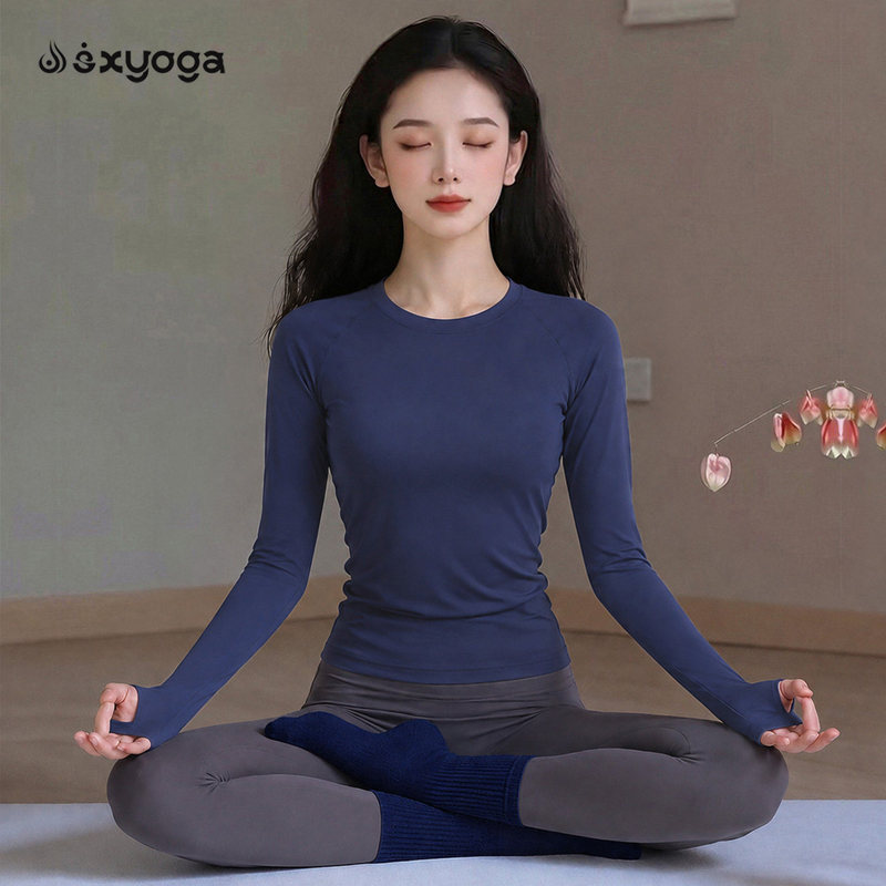 2026 Super Popular Women's Yoga Outfit New Pilates Wearable Stunning Sports Top Long Sleeve Fitness Set for Autumn and Winter