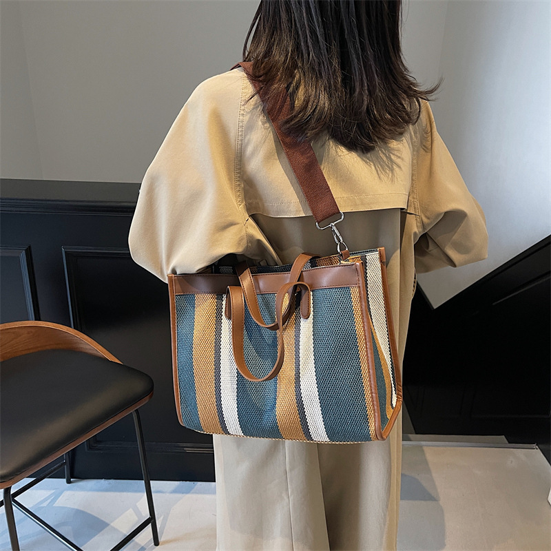 Bolso de lona para mujer de gran capacidad 2024 nuevo bolso de hombro de color en contraste, bolso de tela, bolso de clase para estudiantes universitarios, bolso de viaje