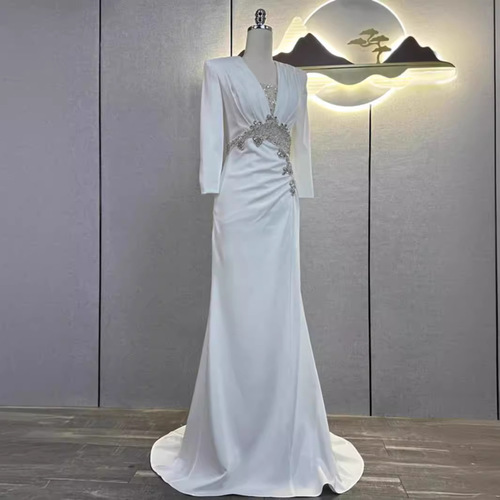 2025 New Arrival Mid-Length Sleeve Evening Gown for Banquets, Annual Meetings, Arts Exams, and Hosts—Slimming, Elegant, Simple, and Figure-Slimming Design for Autumn