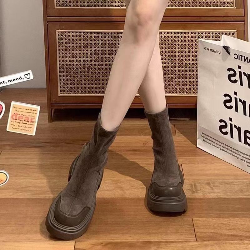 2026 botas cortas de tacones altos con suela gruesa para mujeres nuevas botas elásticas de principios de otoño delgadas retrógradas de estilo inglés Martin botas Chelsea