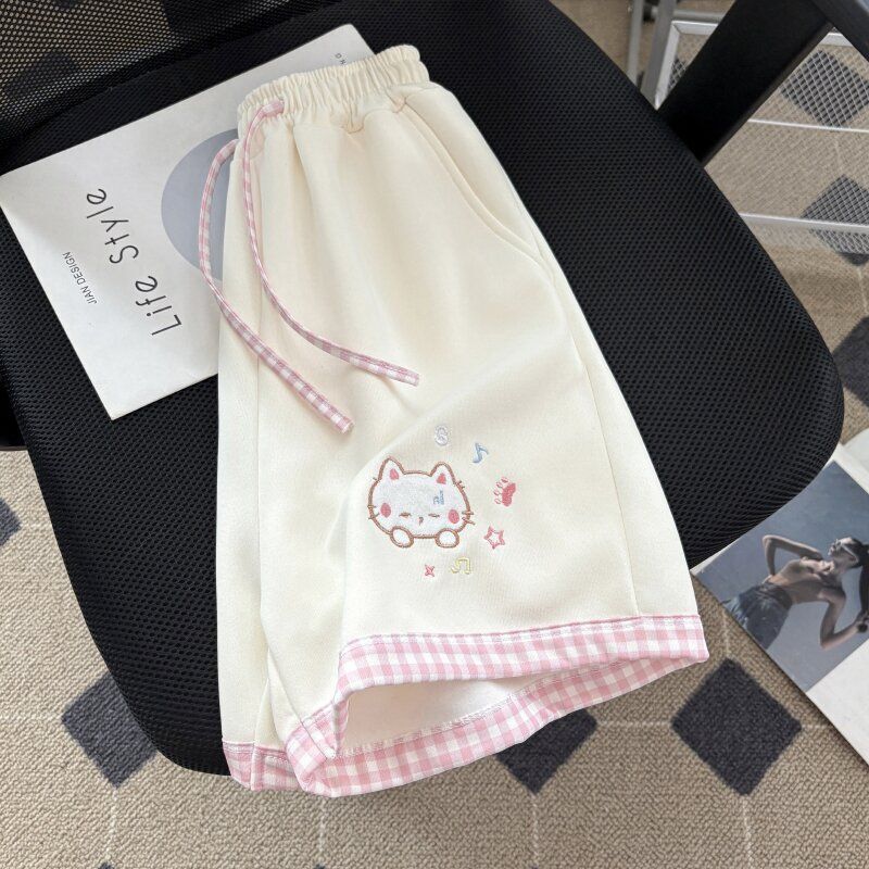 Women's shorts with cute kitten embroidery, sweet plaid patchwork, casual summer new style, high-waisted loose wide-leg pants for girls Women's shorts with cute kitten embroidery, sweet plaid patchwork, casual summer new style, high-waisted loose wide-leg pants for girls