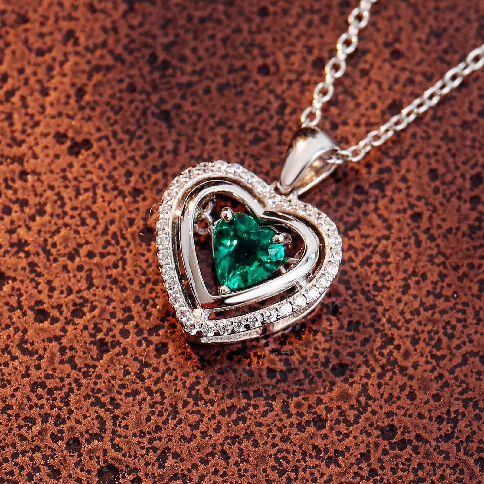 S925银叠戴双层镂空爱心项链女式简约潮流法式祖母绿桃心吊坠项饰