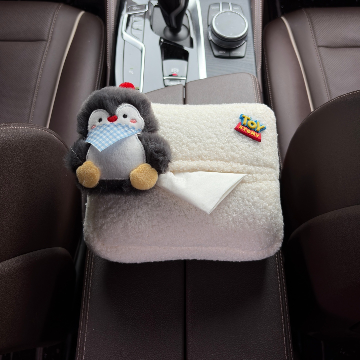 Cute Penguin Car Tissue Bag, Car Tissue Box, In-Car Seat Hanging Tissue Bag, Armrest Box Tissue Bag for Women