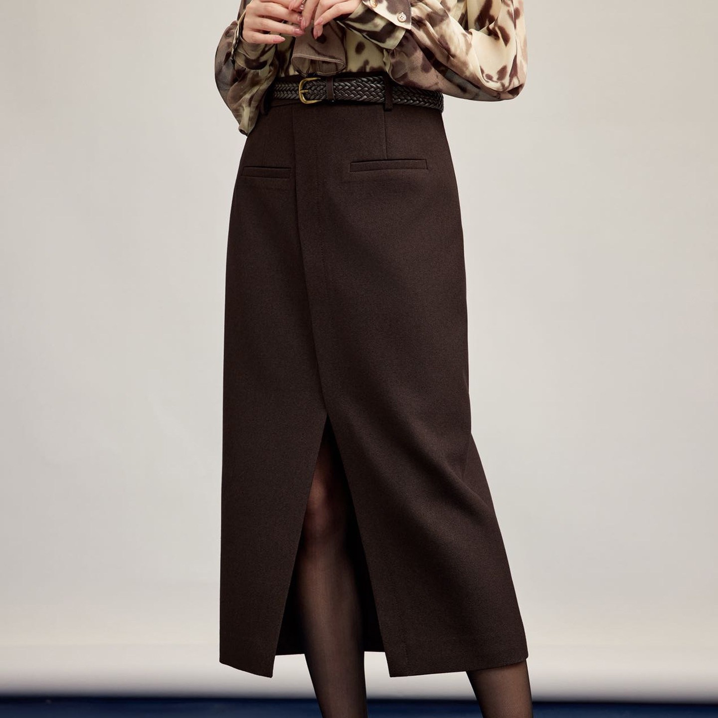 2026 Autumn New Style High-Waisted Slimming Midi Skirt Women's Slit Versatile A-line Bodycon Skirt 2582