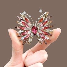复古时尚精致蝴蝶水晶胸针2025新款高级感重工凤凰胸花女配饰衣饰