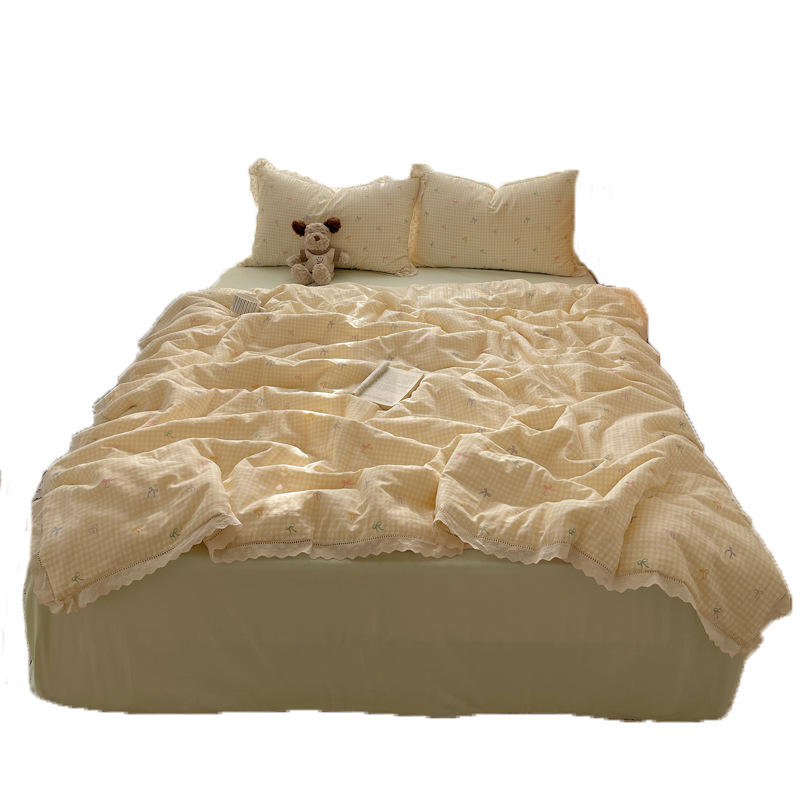 Juego de cuatro piezas de cama de edredón de verano de algodón lavado al aire princesa 2025 nuevo traje de tres piezas de ropa de cama de encaje hueco