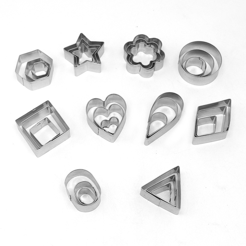 Venta al por mayor de 30 piezas de acero inoxidable molde mini fondant molde geométrico galleta molde de corte herramienta de hornear traje