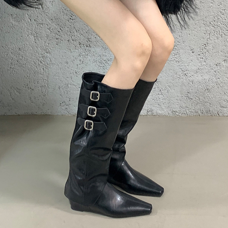 검은색