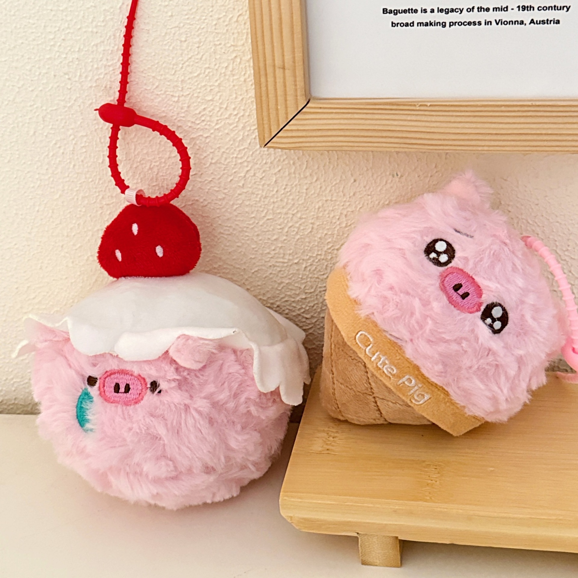 New Cute Cone Pig Plush Pendant Girl Heart Cake Doll Strawberry Snot Pink Pig Doll Small Pendant