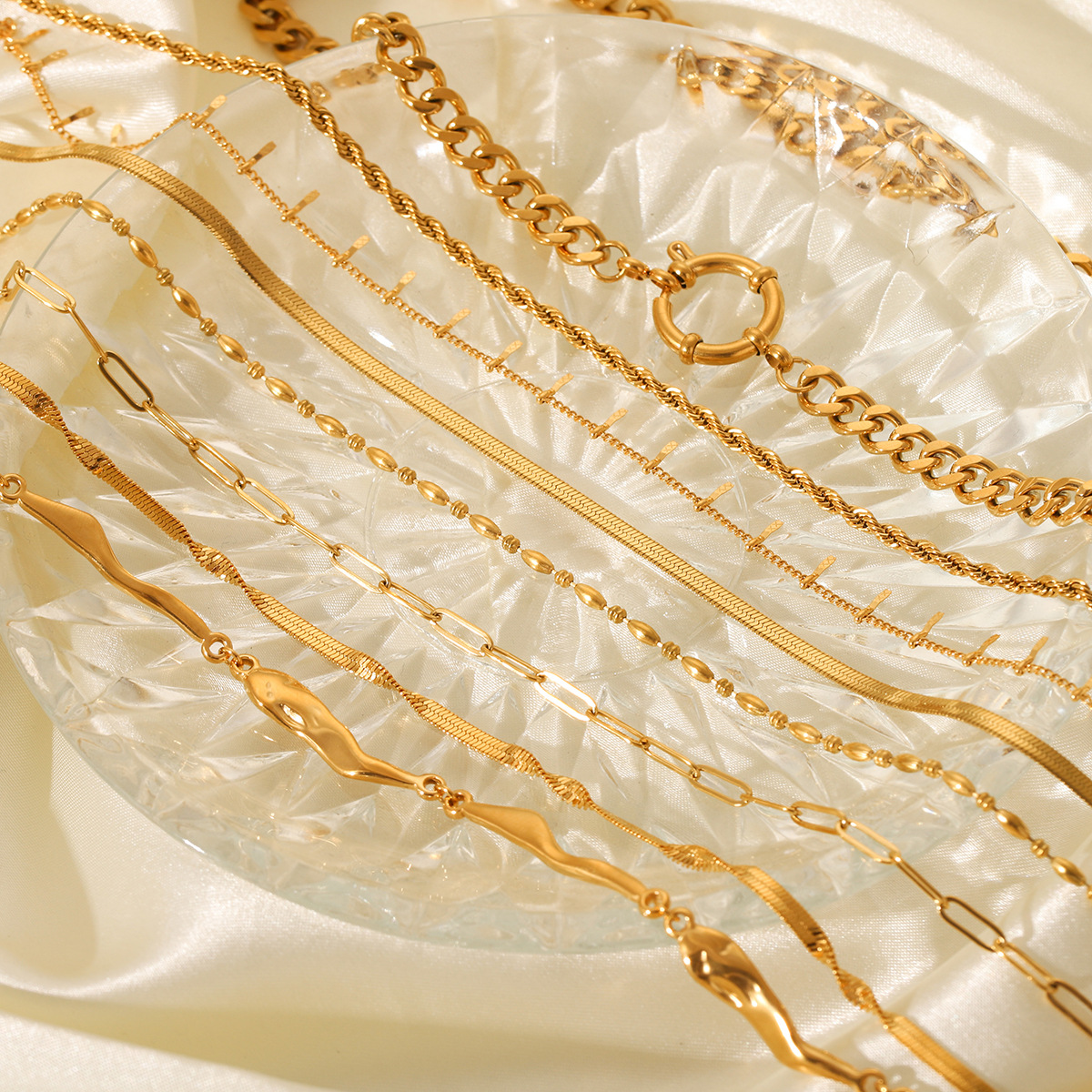Collana con croce in acciaio inossidabile a catena cubana_voghion.com