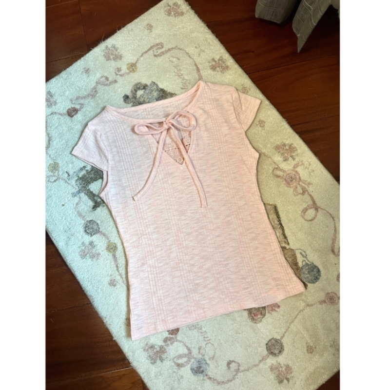Pure Cotton Korean-Style Pink Lace Patchwork V-Neck Short-Sleeve T-Shirt for Women, Knitted Summer Waist-Cinching Slim-Fit Vintage Pure Desire Style Top Pure Cotton Korean-Style Pink Lace Patchwork V-Neck Short-Sleeve T-Shirt for Women, Knitted Summer Waist-Cinching Slim-Fit Vintage Pure Desire Style Top