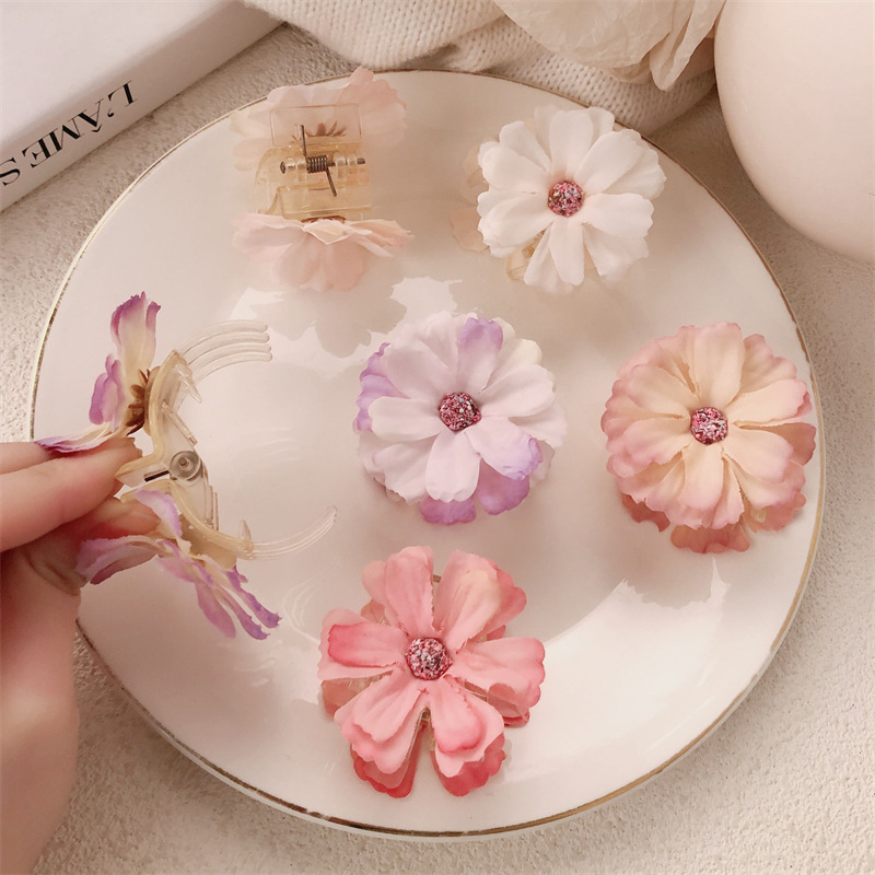 Flor de simulación clip de agarre pequeño clip de garra de cola de caballo alta pinza de pelo de artefacto fijo horquilla de cabeza femenina nuevo tocado de flor