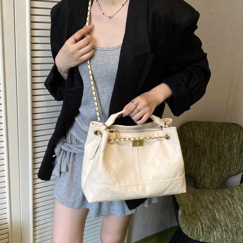 Bolso de textura transfronteriza 2025 nuevo bolso de cadena bolso de hombro con bordado de rombo bolso de mensajero de gran capacidad mujer