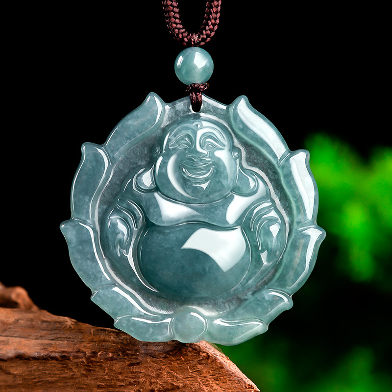 Organic emerald replica