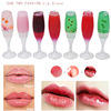 Transparent glossy lip gloss, mirror effect, intense hydration