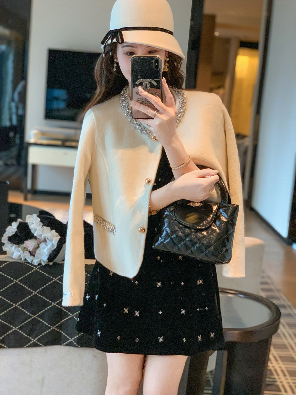 鱼兔子的兔子 小香风高级感羊毛呢外套女秋冬新款双面呢短款大衣|undefined