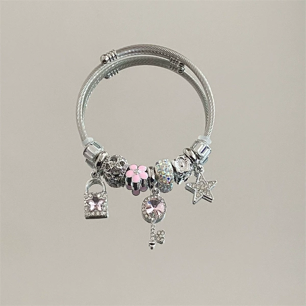 Fuchsia bracelet for keys