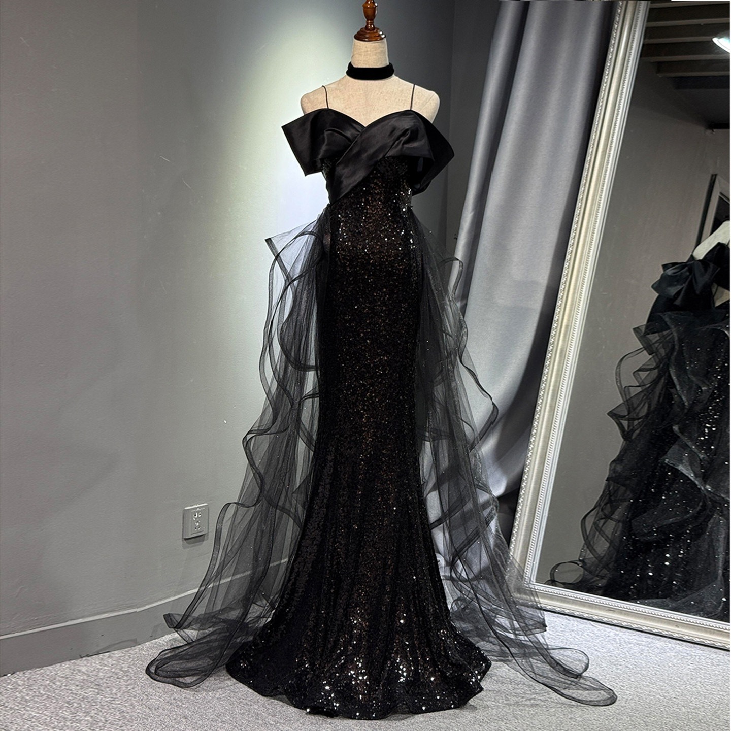 Black Sequined Halter Evening Gown Niche Fishtail Skirt For Women New Style Understated Luxury For Emcees Coming Of Age Ceremonies Annual_ecoleips.com