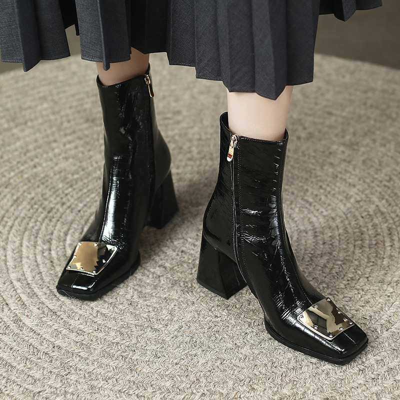Designer Square Head Chunky Ankle Boots Women's Spring and Autumn Single Boots 2022 New Stone Pattern Metal Square Buckle Fashion Boots Designer Square Head Chunky Ankle Boots Women's Spring and Autumn Single Boots 2022 New Stone Pattern Metal Square Buckle Fashion Boots