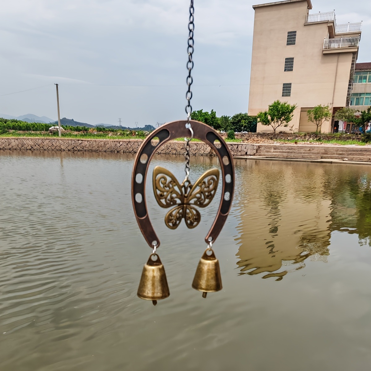 Grenzüberschreitender Verkaufsschlager: Metall-Weihnachtsglocke, Wandmontiertes Vintage-Windspiel aus Eisen, ideal für die Dekoration von Haus, Garten und Villa_voghion.com