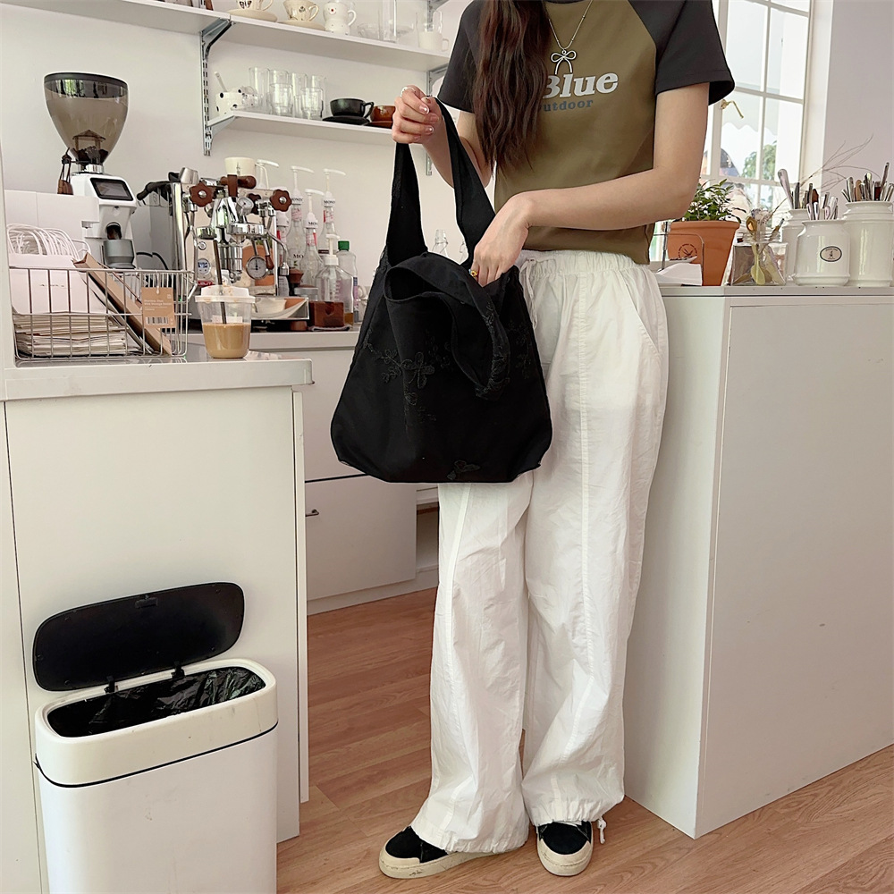 44292 Traditional Chinese style retro embroidered lace butterfly cloth bag for casual women's travel, canvas bag, large capacity single-shoulder bag undefined