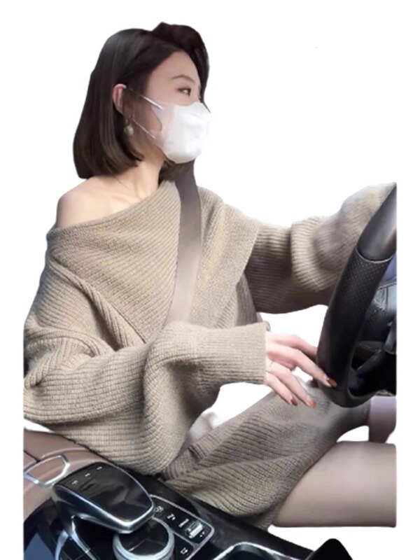 1729 autumn and winter high-grade slimming sweater pure desire high cold royal sister style retro knitted off-shoulder base dress