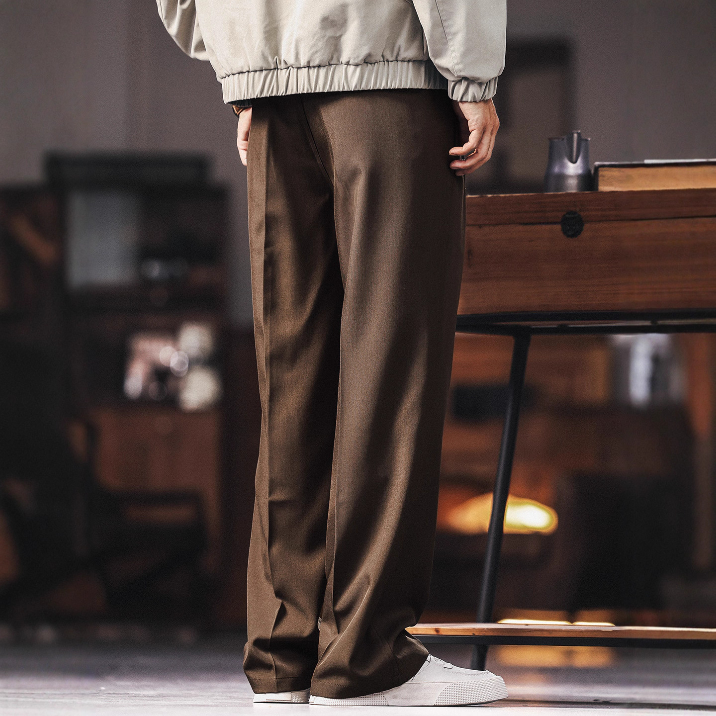 Hot high-end colgante sensación anti-arrugas pantalones rectos para hombres sueltos 2025 otoño pantalones largos casuales de piernas anchas