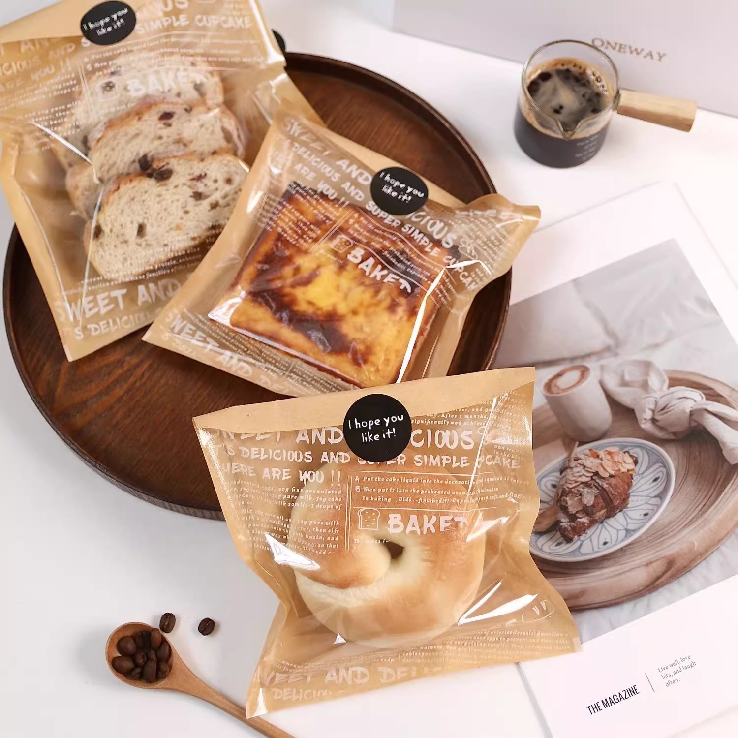 Brown Packing Paper Bread Packaging Bag for Baking Toast, Bagels, Pineapple Buns, Croissants, Sandwiches, Transparent English Packaging Bag