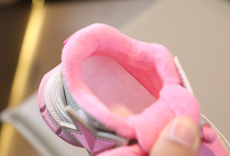 Zapatos deportivos para niños con suela ligera de invierno, edición coreana, dos zapatos de algodón para niños y niñas de 1 a 6 años_voghion.com