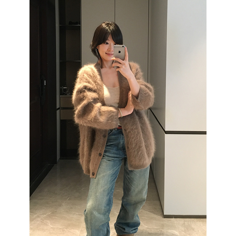 Yuanpai Lazy Style Rabbit Fur V-Neck Sweater Jacket 2026 Winter New Casual Loose Knitted Cardigan W4187