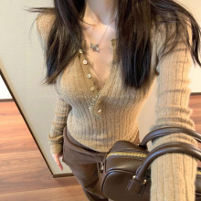 韩系纯欲风蕾丝内搭打底衫女秋冬外穿修身显瘦v领针织衫辣妹上衣