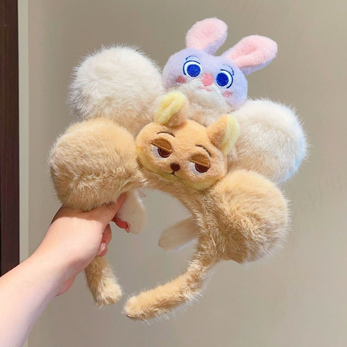 Otoño y invierno lindos osos de peluche orejas bandas de cabello para mujeres lavarse la cara y aplicar máscaras animales locos arco bandas para el cabello