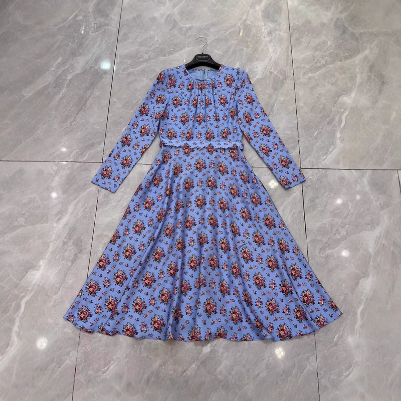 2026 New Style Blue Background Small Rose Bouquet Silk 19 Momme Double Crepe Long-Sleeve Dress for Commuting Wear 2026 New Style Blue Background Small Rose Bouquet Silk 19 Momme Double Crepe Long-Sleeve Dress for Commuting Wear