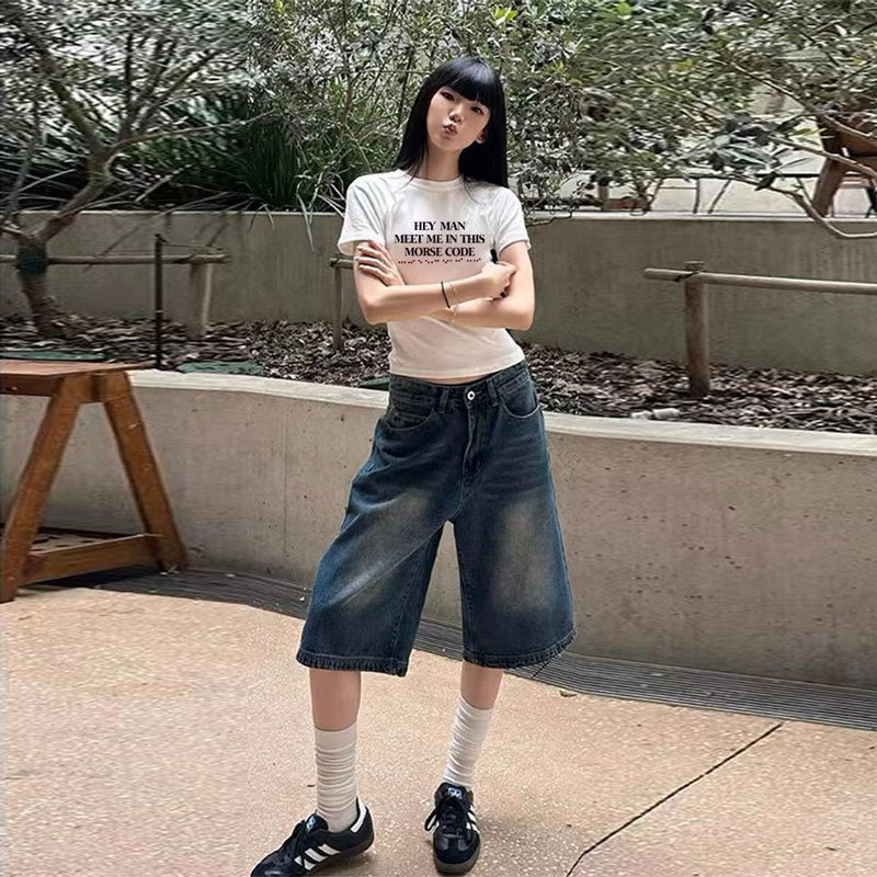 Summer New Plus-Size Denim Shorts for Women, Washed Vintage Straight Mid-Length Loose Drape Wide-Leg Cropped Pants Summer New Plus-Size Denim Shorts for Women, Washed Vintage Straight Mid-Length Loose Drape Wide-Leg Cropped Pants