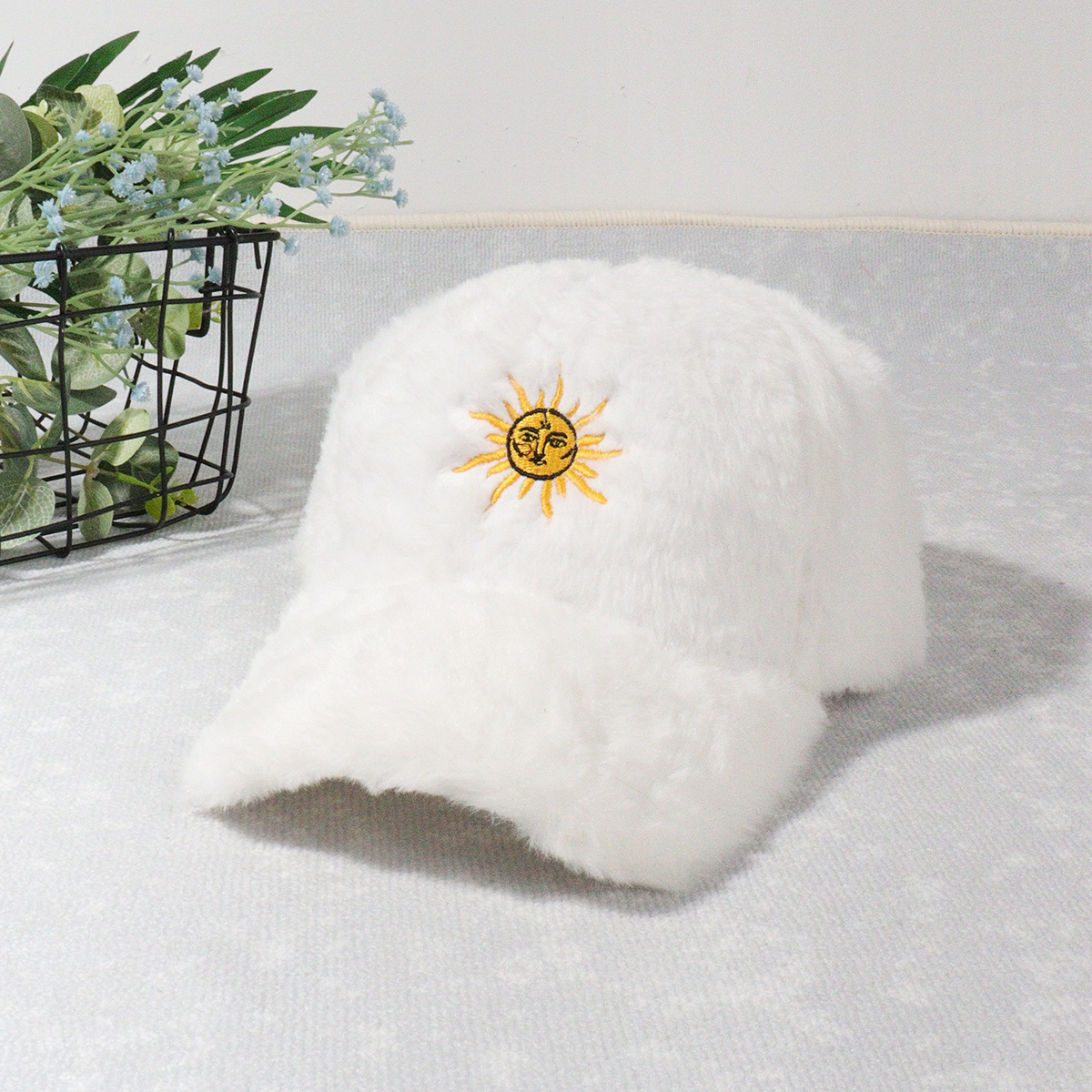 Unisex Plush baseball cap Sun embroidered duck hat Winter warm plush hat_voghion.com