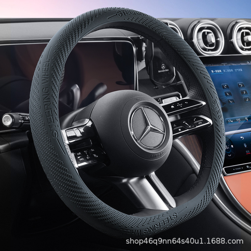 Car silicone steering wheel cover four seasons universal carbon fiber non-slip odorless silicone truck sports steering wheel handle cover Car silicone steering wheel cover four seasons universal carbon fiber non-slip odorless silicone truck sports steering wheel handle cover