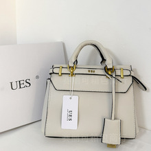 2025外贸猜家欧美托特单肩购物手提印花皮带装饰女包【原单品质】