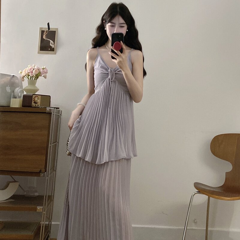 女性のための紫色の偽ツーピースホルターネックサスペンダードレス夏の海辺の休暇スタイルドレーププリーツオルガンロングスカート|undefined