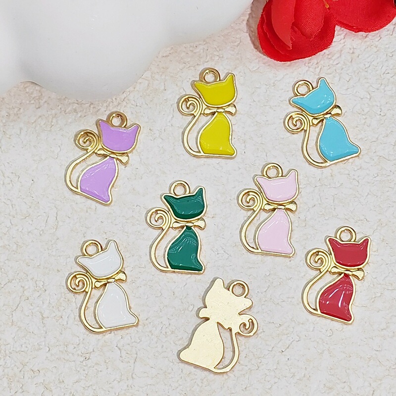 Cute Cartoon Alloy Oil Dripping Cat Pendant DIY Handmade Beaded Bracelet Keychain Jewelry Semi-Finished Accessories