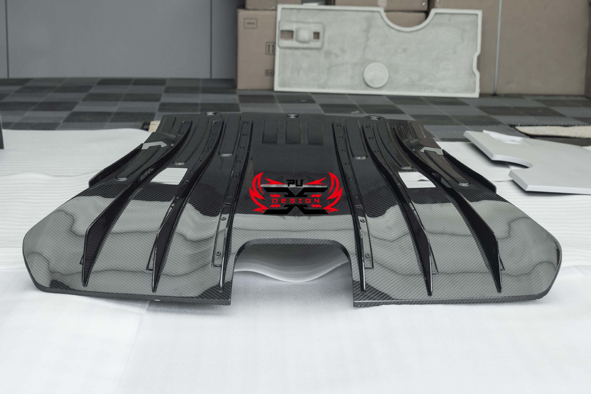 Suitable for Porsche 911 992 GT3RS original dry carbon fiber modification kit, front, middle, rear lip and side skirts