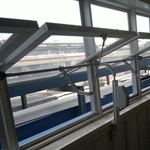 电动开窗器带雨感智能遥控行程齿条式天窗控制器消防感应排烟