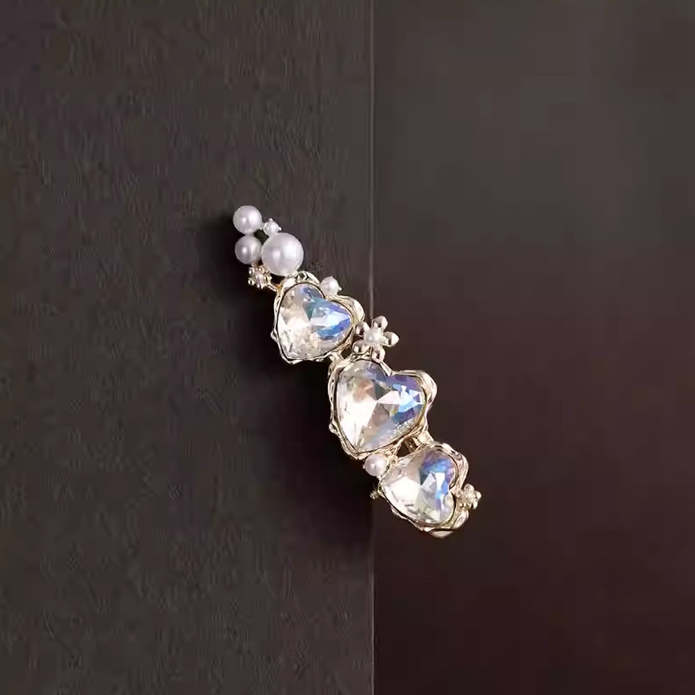 Frau Glam Glänzend Herzform Legierung Inlay Künstlicher Kristall Künstliche Perlen Haarklammer display picture 3