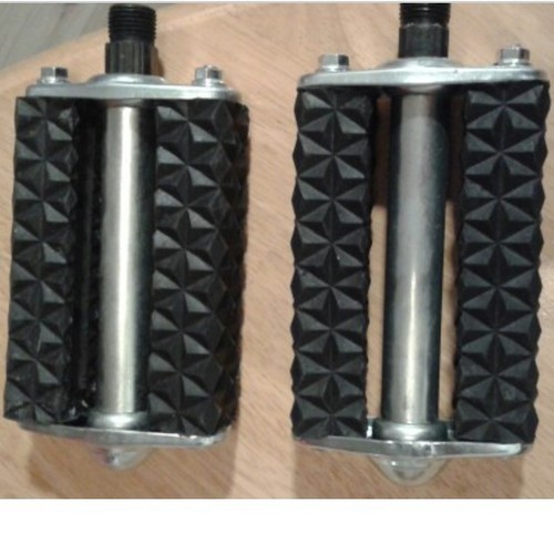 Old-fashioned 24-inch, 26-inch, 28-inch weighted bicycle pedals, bicycle pedals, human tricycle pedals