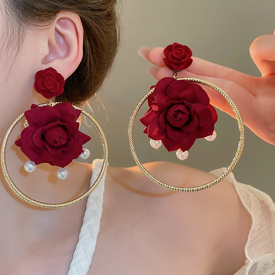 Pendientes de borla de flores de tela de aguja de plata Pendientes de estilo de vacaciones junto al mar