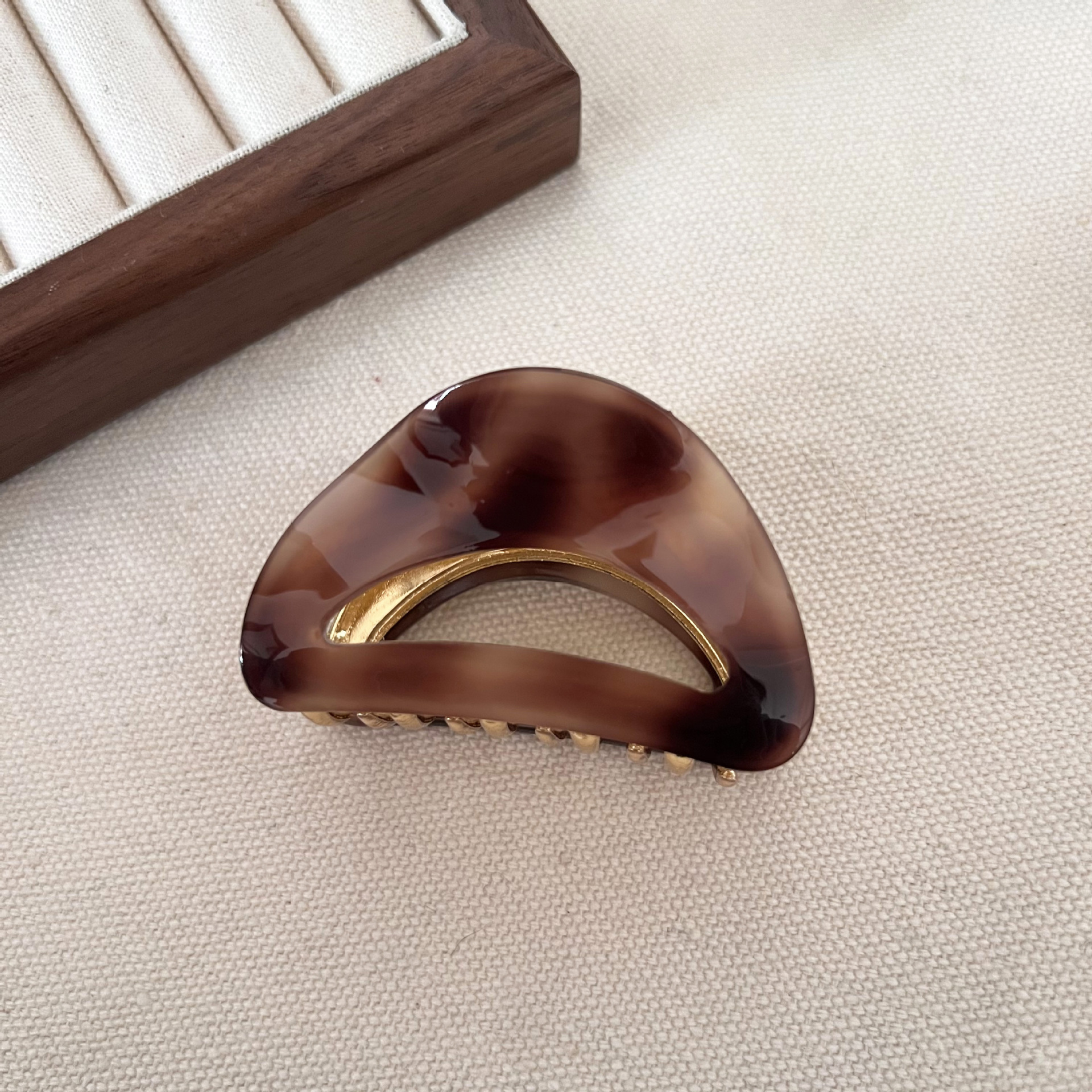 008415b8c0a8ad7a81e7ee4244d784