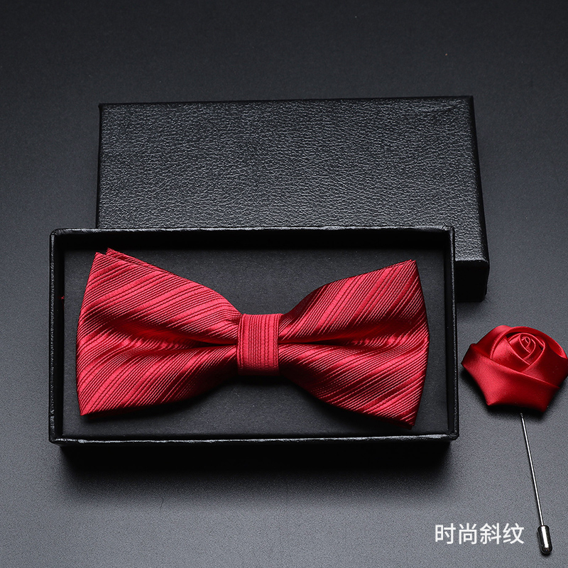 패셔너블한 트윌 나비넥타이 (선물박스 + 코사지)