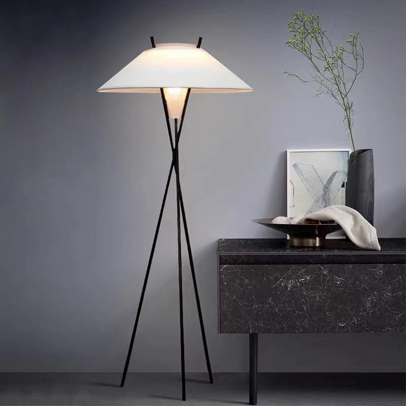 Italian B&B Living Room Floor Lamp Nordic Modern Minimalist Wabi-Sabi Style Bedroom Study Design Tripod Lamp