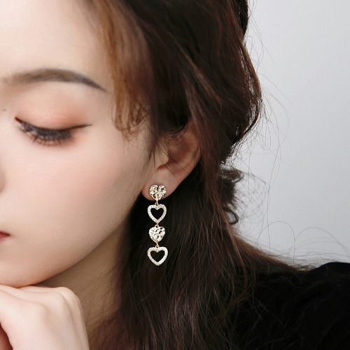 Champagne Lovers _ French Girl Heart Pearl Long Elegant Diamond Fashionable stud earrings, earrings, earrings