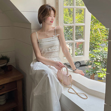 法式赫本风白色吊带连衣裙女夏季小众设计感裙子收腰a字裙中长裙