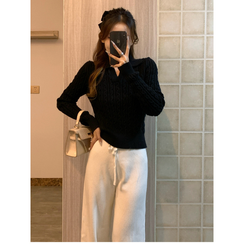 Suéter de cuello polo de otoño de mujeres nuevos productos cortos de mangas largas con cuello en V blanco camisa de punto superior image 7